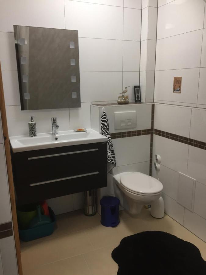 Unter Dem Dach Mit Parkplatz Apartment Bremen Bagian luar foto