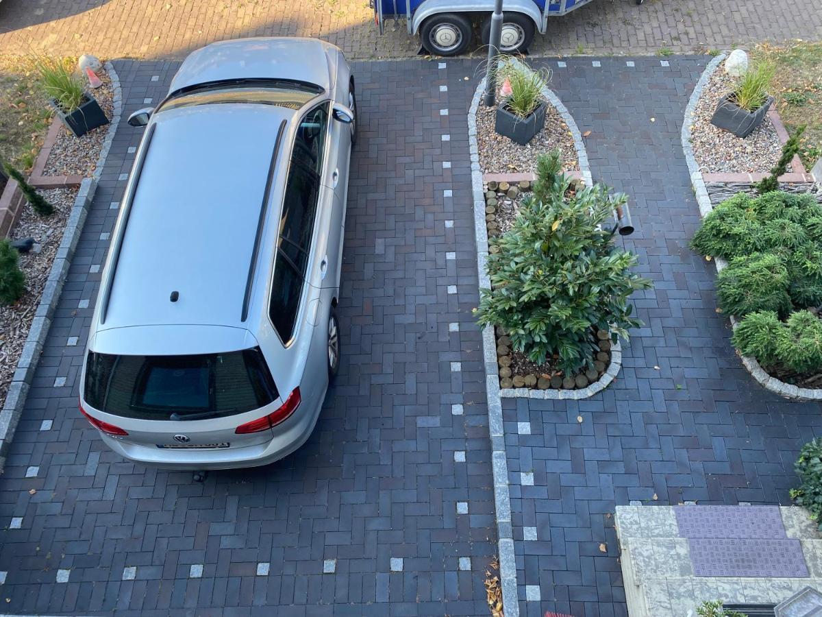 Unter Dem Dach Mit Parkplatz Apartment Bremen Bagian luar foto