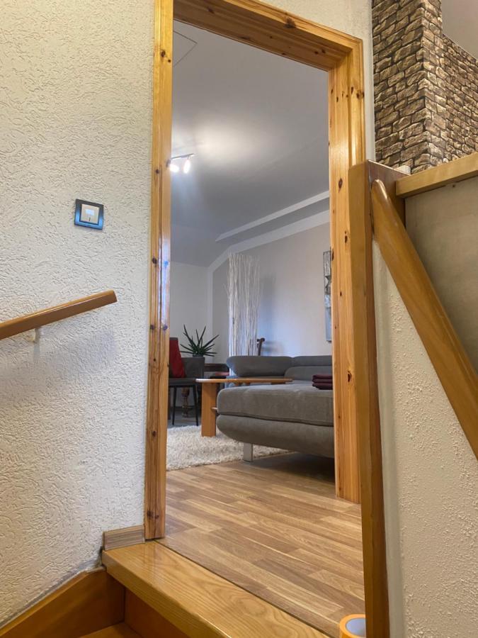 Unter Dem Dach Mit Parkplatz Apartment Bremen Bagian luar foto