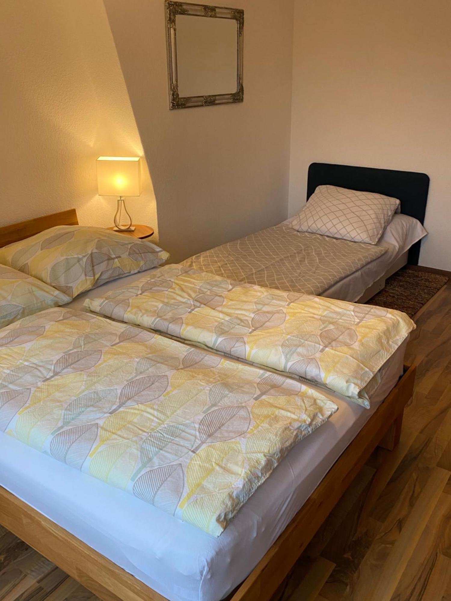 Unter Dem Dach Mit Parkplatz Apartment Bremen Bagian luar foto