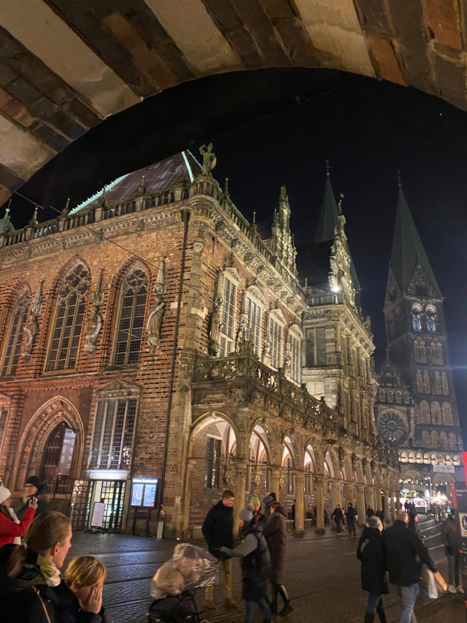 Unter Dem Dach Mit Parkplatz Apartment Bremen Bagian luar foto
