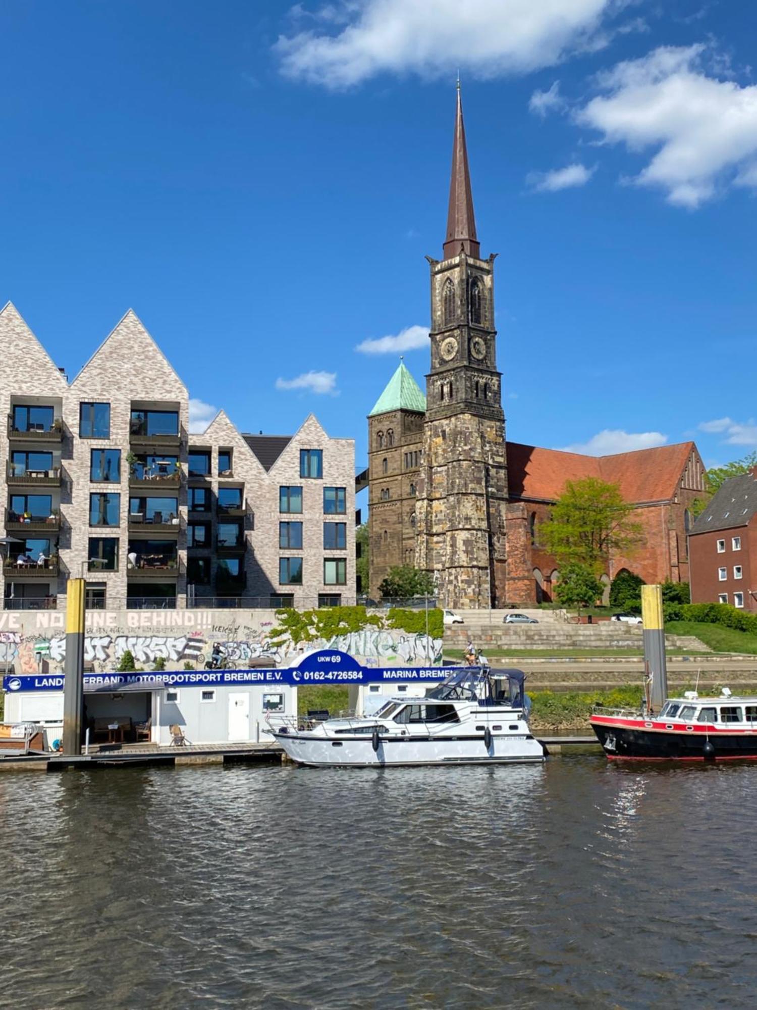 Unter Dem Dach Mit Parkplatz Apartment Bremen Bagian luar foto