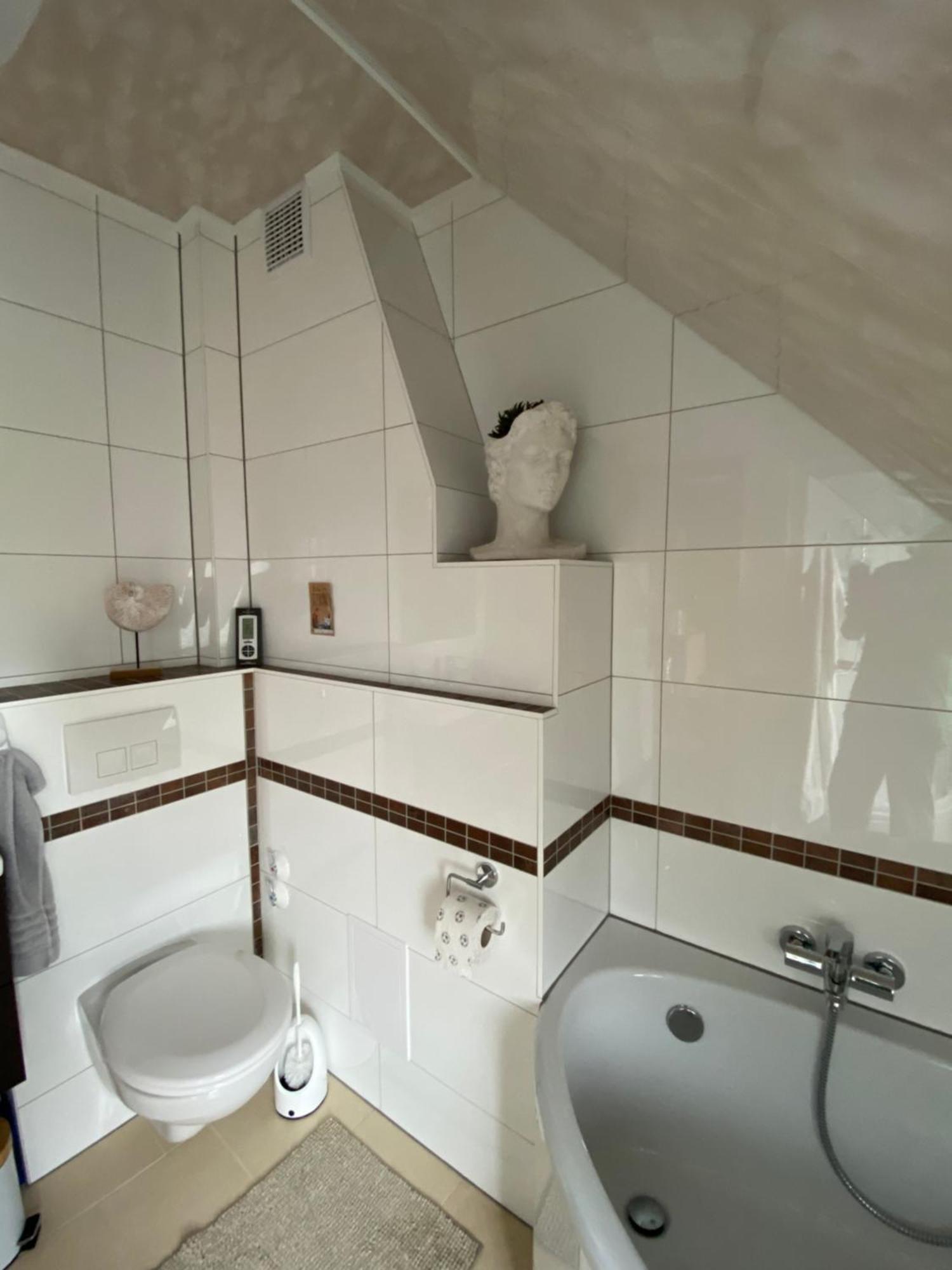 Unter Dem Dach Mit Parkplatz Apartment Bremen Bagian luar foto